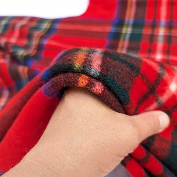 The Scotch House Red Tartan Scarf Wrap 100% Lambswool Plaid LIKE NEW soooo soft! - Picture 13 of 14